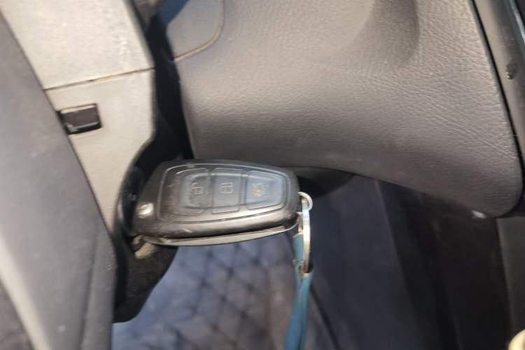 Used Ford Focus 2015 Hatchback 1.6L Automatic Fashion Edition Vehicle Key