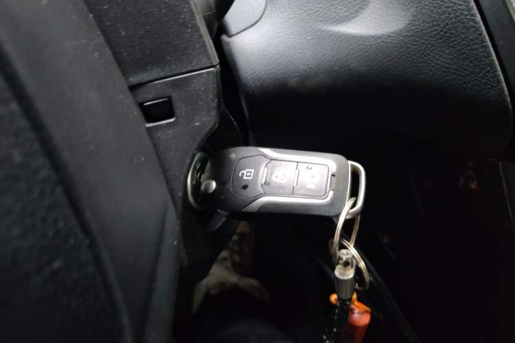 Used Ford Focus 2015 Sedan EcoBoost 125 Automatic Supreme Style Edition Vehicle Key