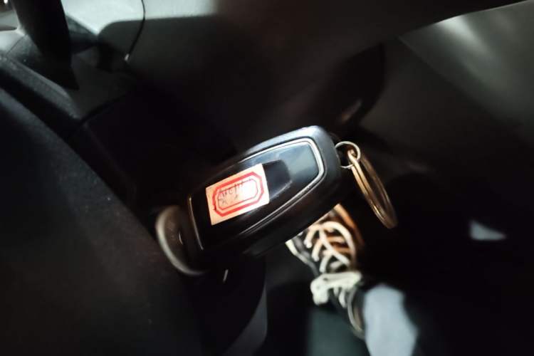 Used Ford Focus 2015 Hatchback 1.6L Manual Comfort Edition Vehicle Key