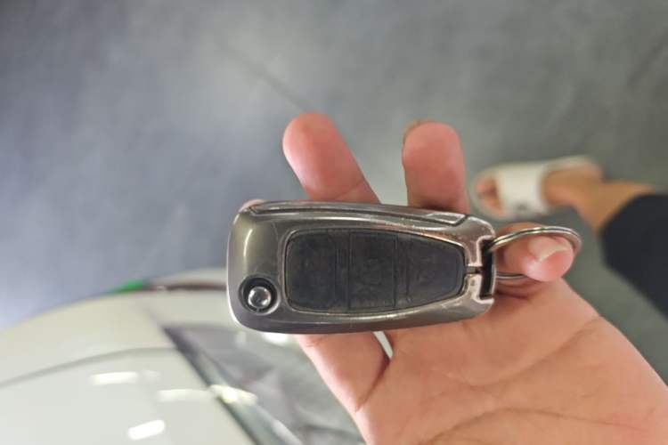 Used Ford Focus 2015 Sedan EcoBoost 180 Automatic Elite Model Vehicle Key