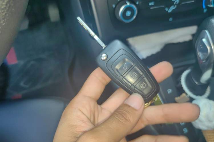 Used Ford Focus 2015 Hatchback 1.6L Automatic Comfort Model Vehicle Key