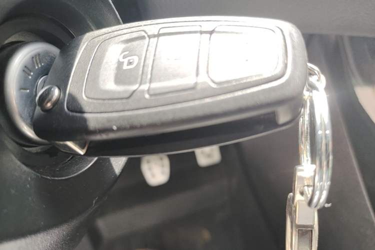 Used Ford Focus 2015 Hatchback 1.6L Manual Fashion Edition Vehicle Key