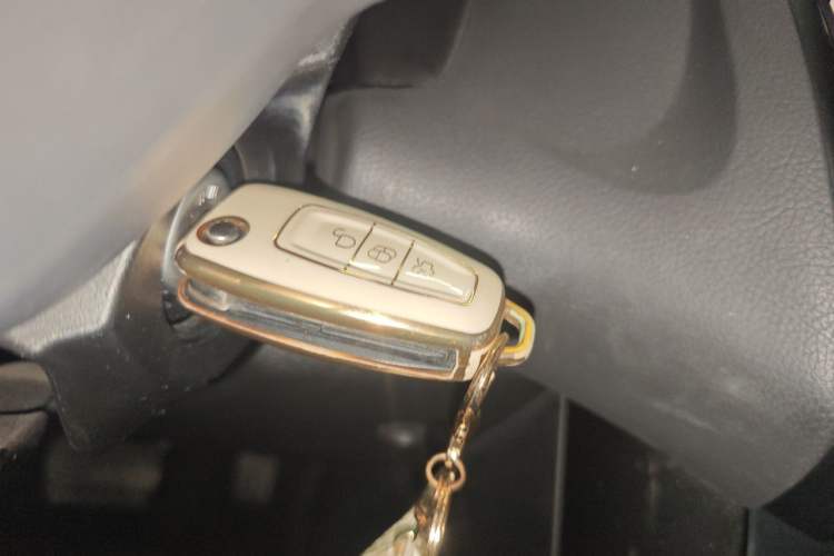Used Ford Focus 2015 Hatchback 1.6L Automatic Fashion Edition Vehicle Key
