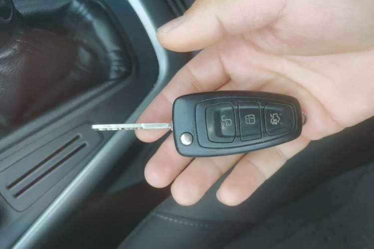 Used Ford Focus 2015 Hatchback 1.6L Manual Comfort Edition Vehicle Key