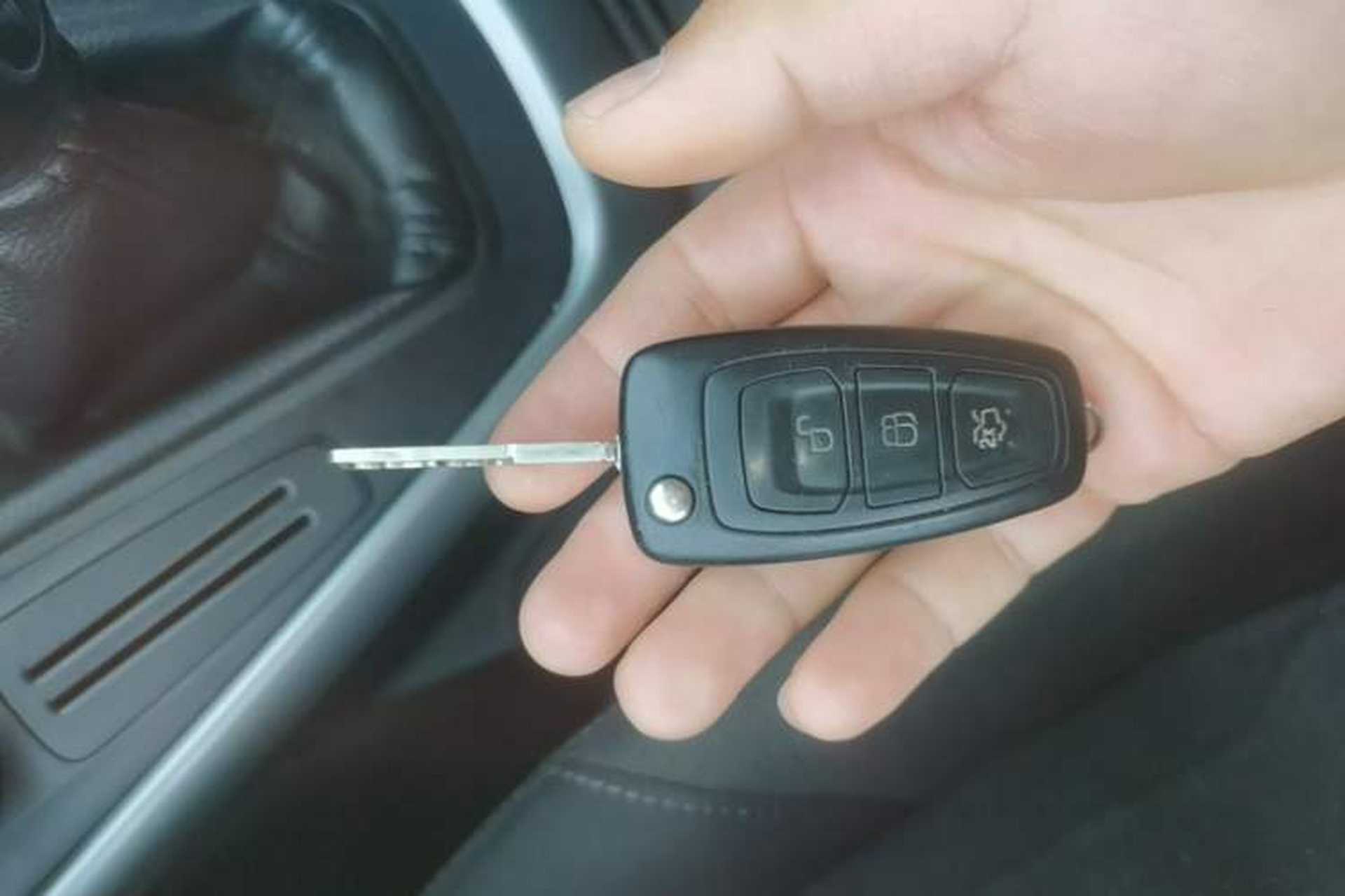 Used Ford Focus 2015 Hatchback 1.6L Manual Comfort Edition Vehicle Key