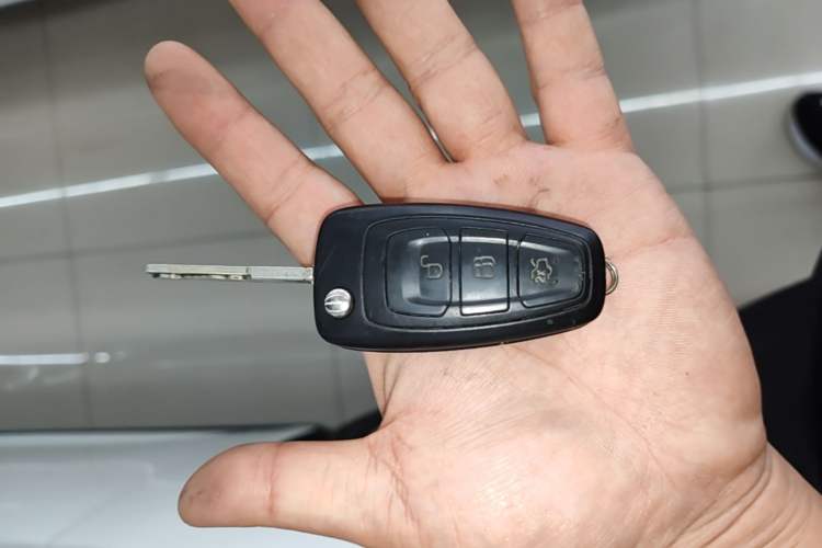 Used Ford Focus 2015 Hatchback 1.6L Manual Fashion Edition Vehicle Key