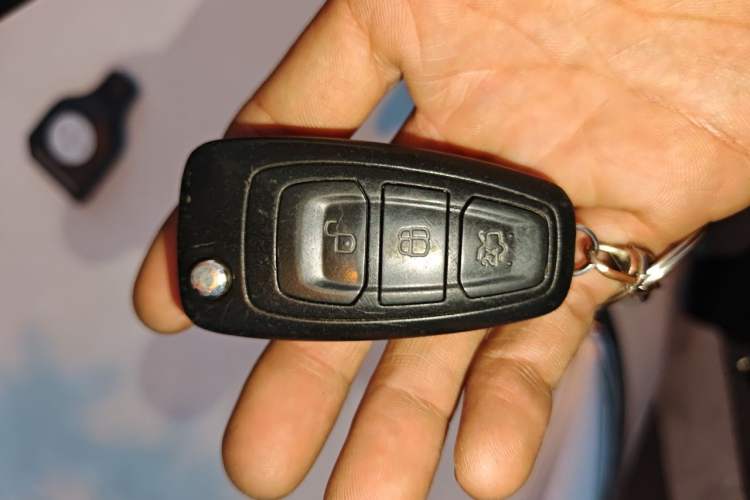 Used Ford Focus 2015 Sedan 1.6L Automatic Comfort Model Vehicle Key