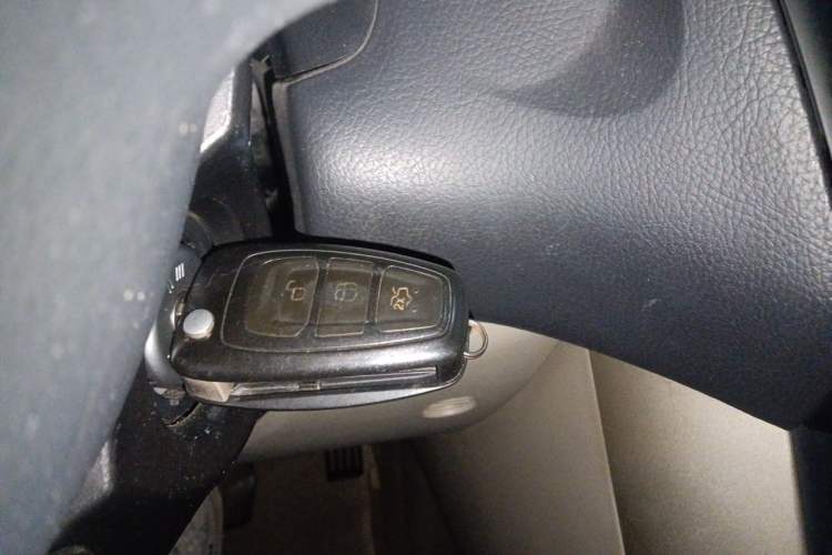 Used Ford Focus 2015 Sedan 1.6L Automatic Comfort Model Vehicle Key