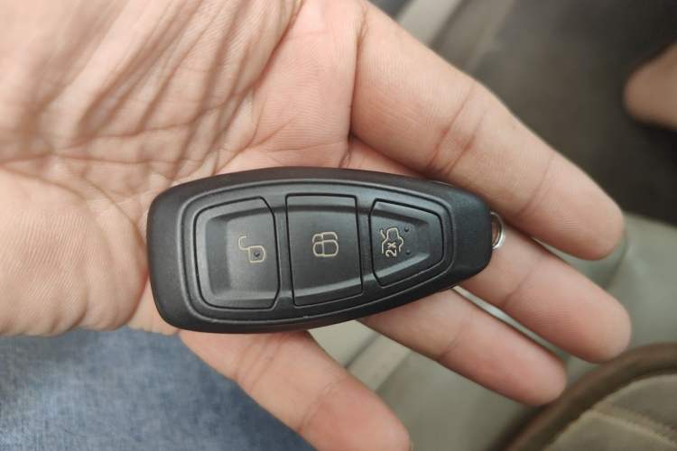 Used Ford Focus 2015 Sedan EcoBoost 180 Automatic Flagship Model Vehicle Key