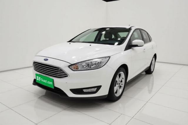Ford Focus 2015 Sedan 1.6L Automatic Comfort Model с пробегом