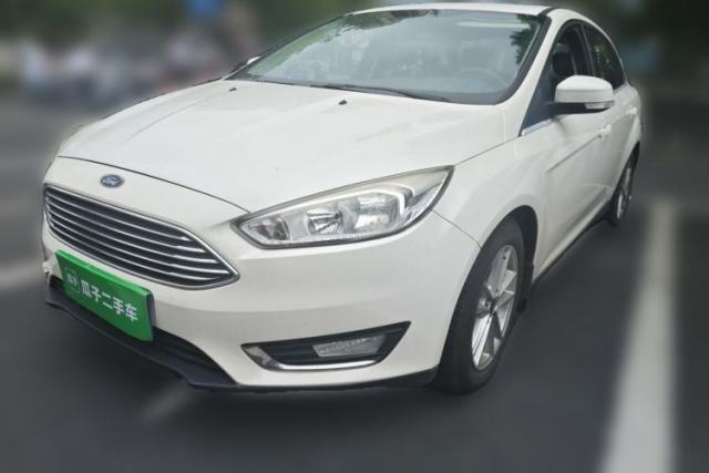 Ford Focus 2015 Sedan EcoBoost 180 Automatic Elite Model usado