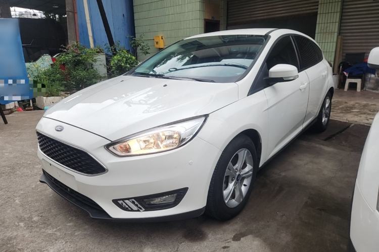 Used Ford Focus 2015 Hatchback 1.6L Manual Comfort Edition Guazi used car, China used car export, Used car for sale, Used  cars, Cheapest cars for sale