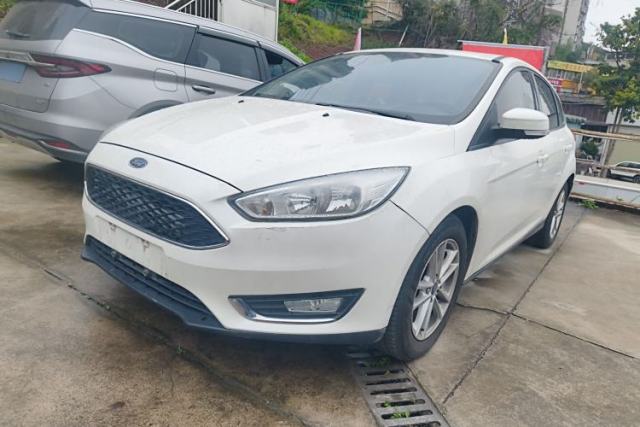 Ojetý Ford Focus 2015 Hatchback 1.6L Automatic Fashion Edition