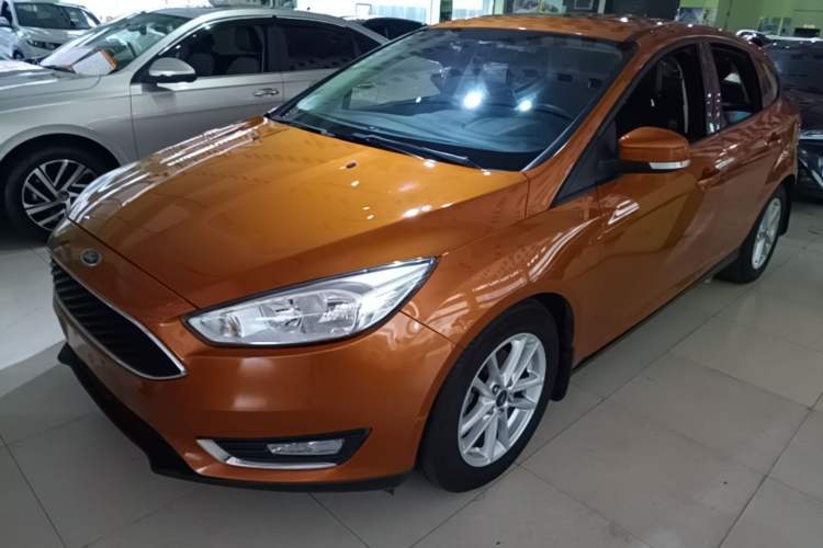 Ojetý Ford Focus 2015 Hatchback EcoBoost 125 Automatic Supreme Style Edition Guazi used car, China used car export, Used car for sale, Used cars, Cheapest cars for sale