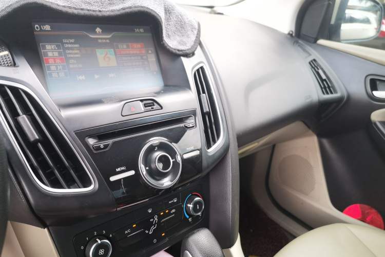 Used Ford Focus 2015 Sedan 1.6L Automatic Comfort Model Audio And AC Panel