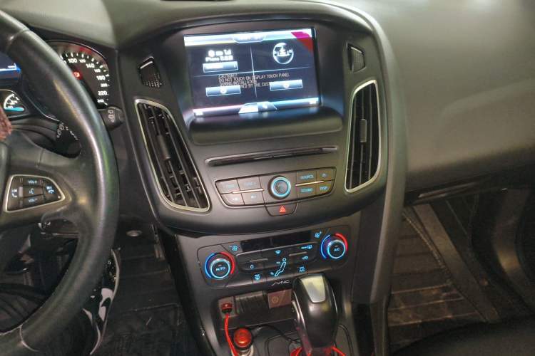 Used Ford Focus 2015 Hatchback EcoBoost 180 Automatic Elite Model Audio And AC Panel