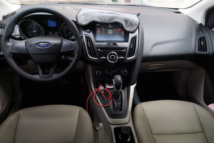 Used Ford Focus 2015 Sedan 1.6L Automatic Comfort Model Center Console