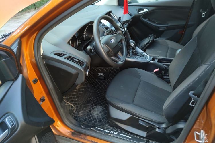 Used Ford Focus 2015 Hatchback 1.6L Automatic Comfort Model Driver Seat