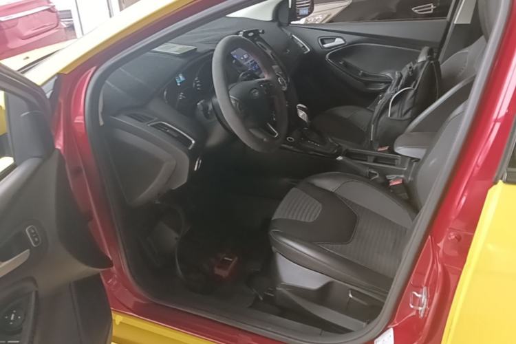 Used Ford Focus 2015 Hatchback EcoBoost 180 Automatic Elite Model Driver Seat
