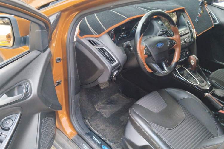 Used Ford Focus 2015 Hatchback EcoBoost 180 Automatic Elite Model Driver Seat