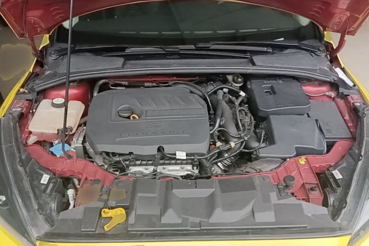 Used Ford Focus 2015 Hatchback EcoBoost 180 Automatic Elite Model Engine Bay