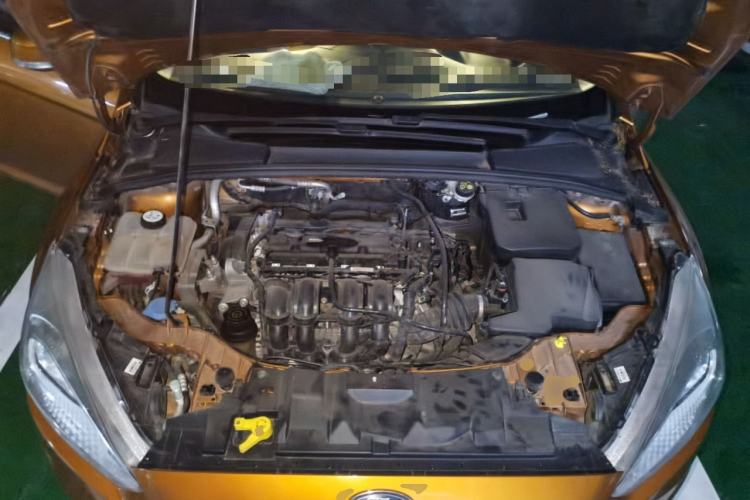 Used Ford Focus 2015 Hatchback 1.6L Automatic Fashion Edition Engine Bay