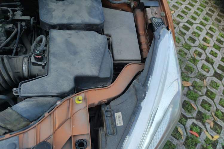 Used Ford Focus 2015 Hatchback 1.6L Automatic Comfort Model Engine Bay Left