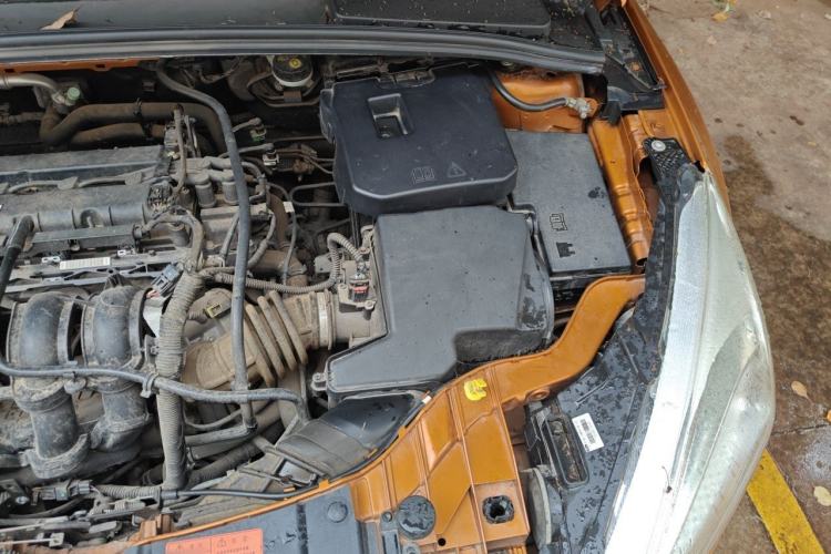 Used Ford Focus 2015 Hatchback 1.6L Manual Comfort Edition Engine Bay Left