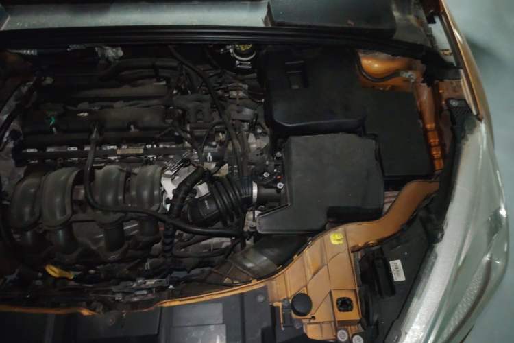 Used Ford Focus 2015 Hatchback 1.6L Automatic Fashion Edition Engine Bay Left