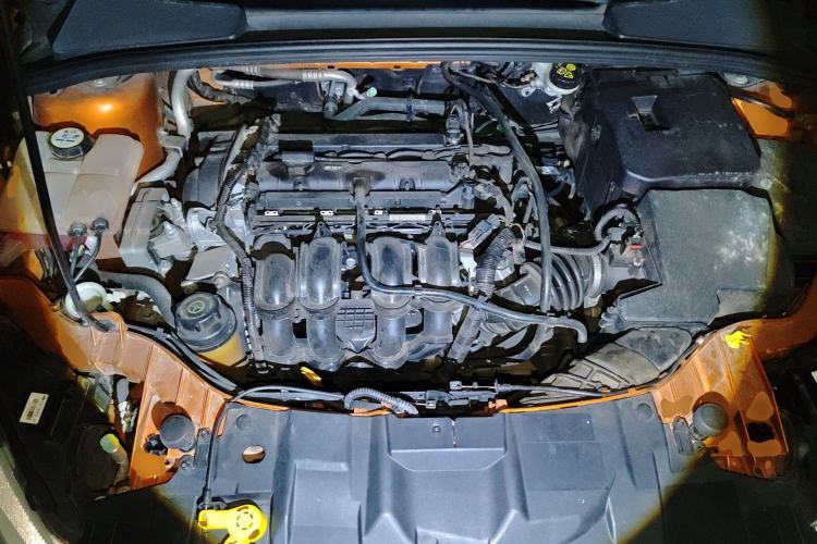 Used Ford Focus 2015 Hatchback 1.6L Automatic Comfort Model Engine Bay