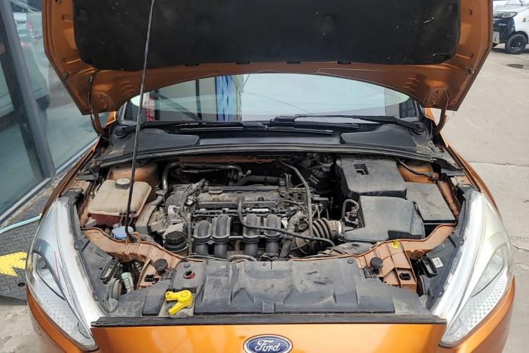 Used Ford Focus 2015 Hatchback 1.6L Automatic Comfort Model Engine Bay