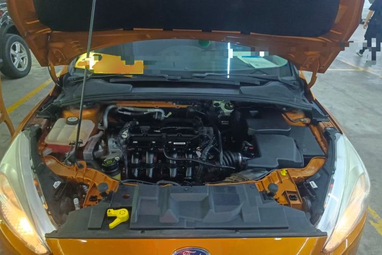Used Ford Focus 2015 Hatchback 1.6L Automatic Fashion Edition Engine Bay