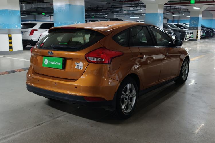 Used Ford Focus 2015 Hatchback 1.6L Automatic Comfort Model Exterior 3