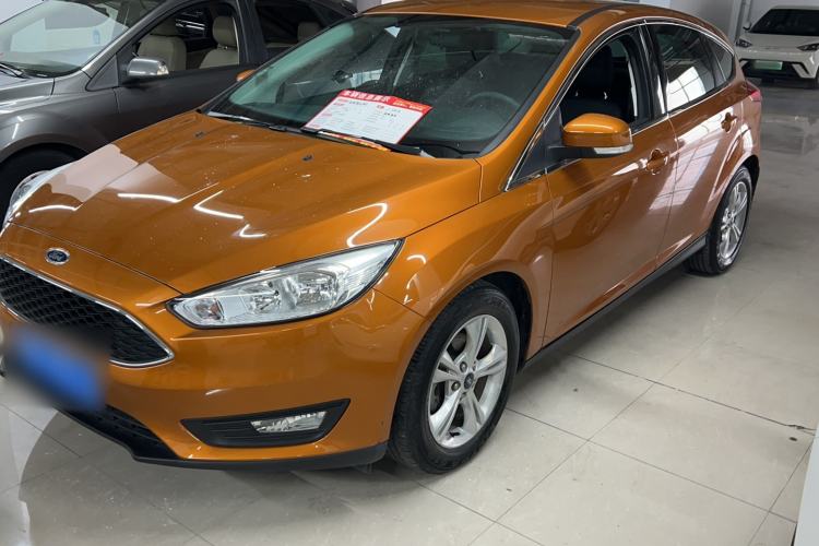 Used Ford Focus 2015 Hatchback 1.6L Automatic Comfort Model Exterior 3