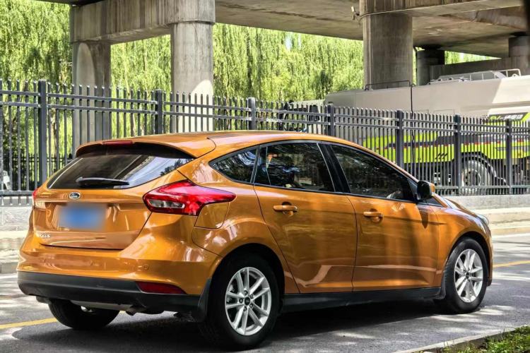 Used Ford Focus 2015 Hatchback 1.6L Automatic Fashion Edition Exterior 7