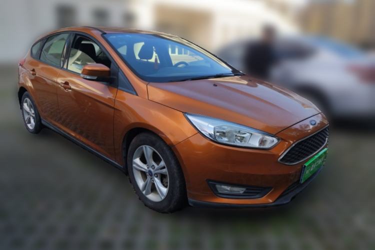 Used Ford Focus 2015 Hatchback 1.6L Automatic Comfort Model Front Right 45 Deg