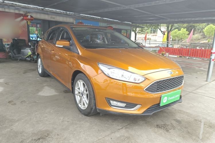 Used Ford Focus 2015 Hatchback 1.6L Manual Fashion Edition Front Right 45 Deg