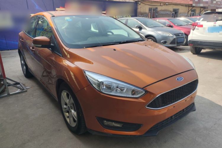 Used Ford Focus 2015 Hatchback 1.6L Automatic Comfort Model Front Right 45 Deg