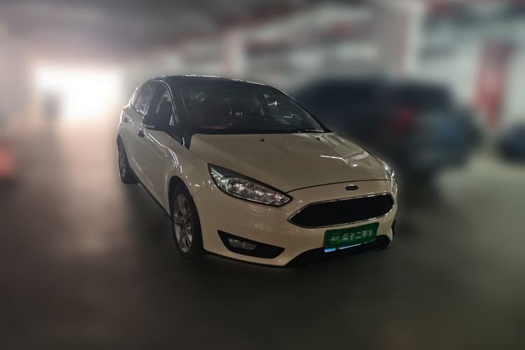 Used Ford Focus 2015 Hatchback 1.6L Automatic Comfort Model Front Right 45 Deg