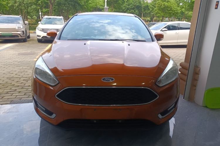 Used Ford Focus 2015 Hatchback EcoBoost 125 Automatic Supreme Style Edition Front