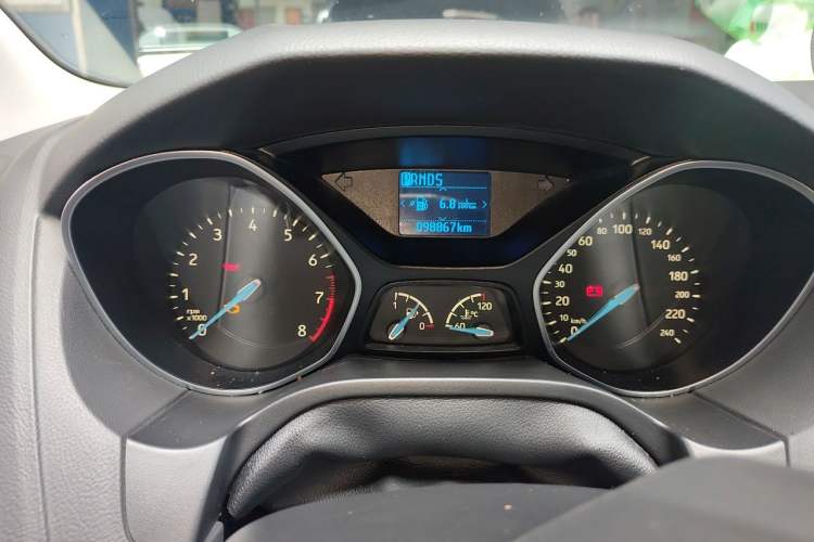 Used Ford Focus 2015 Hatchback 1.6L Automatic Fashion Edition Instrument Cluster
