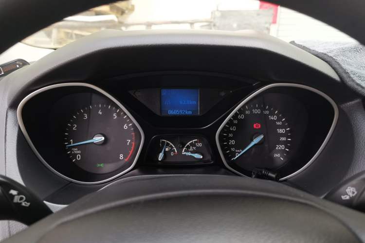 Used Ford Focus 2015 Sedan 1.6L Automatic Comfort Model Instrument Cluster