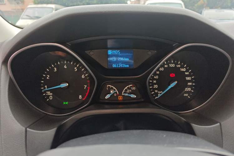 Used Ford Focus 2015 Hatchback EcoBoost 125 Automatic Supreme Style Edition Instrument Cluster