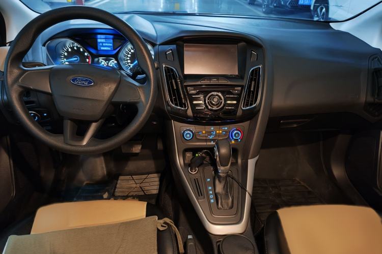 Used Ford Focus 2015 Hatchback 1.6L Automatic Comfort Model Interior 1
