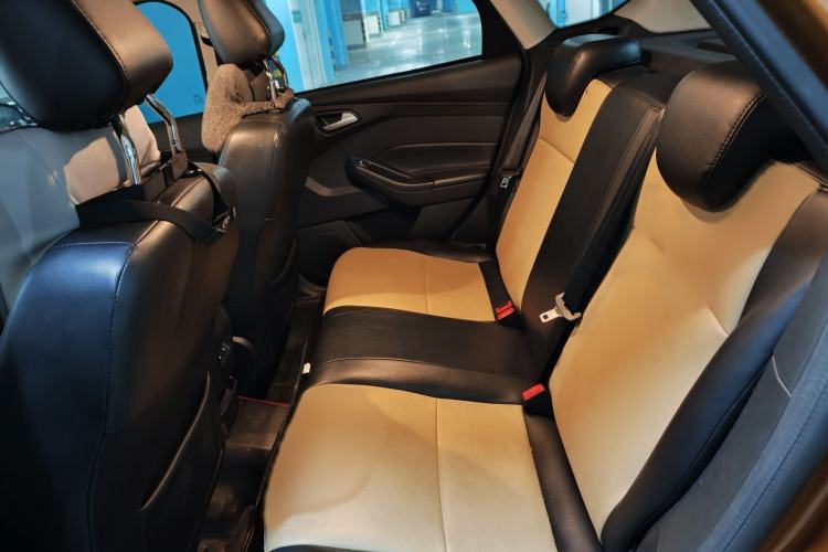 Used Ford Focus 2015 Hatchback 1.6L Automatic Comfort Model Interior 3