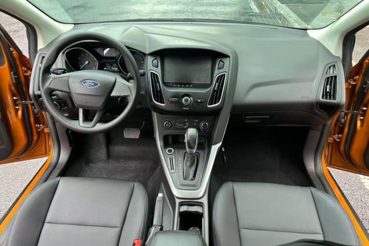 Used Ford Focus 2015 Hatchback 1.6L Automatic Comfort Model Interior 3