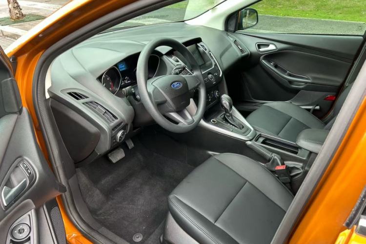 Used Ford Focus 2015 Hatchback 1.6L Automatic Comfort Model Interior 4