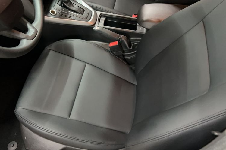 Used Ford Focus 2015 Hatchback 1.6L Automatic Comfort Model Interior 6