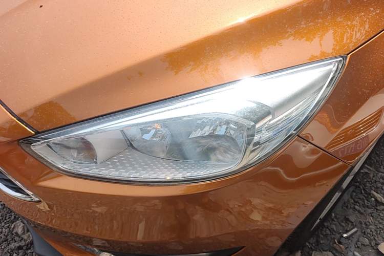 Used Ford Focus 2015 Hatchback 1.6L Automatic Fashion Edition Left Front Headlight