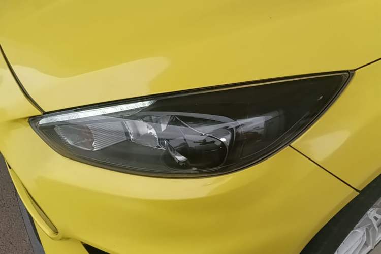 Used Ford Focus 2015 Hatchback EcoBoost 180 Automatic Elite Model Left Front Headlight